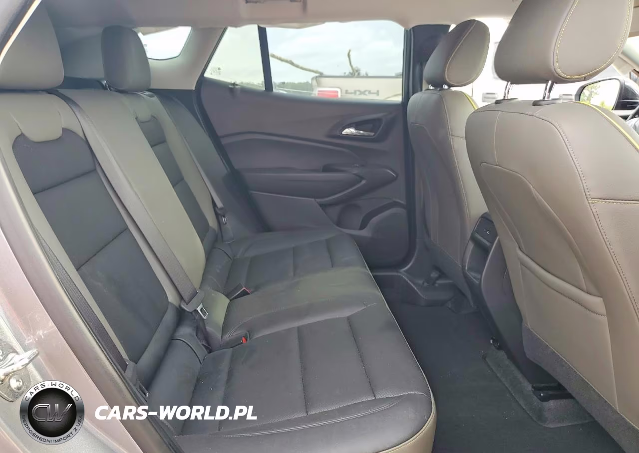 2025 Chevrolet Trax Activ VIN:KL77LKEP6SC274678 - 11
