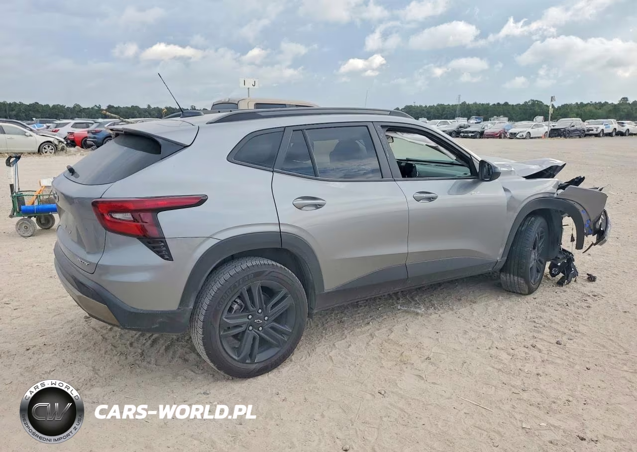 2025 Chevrolet Trax Activ VIN:KL77LKEP6SC274678 - 3