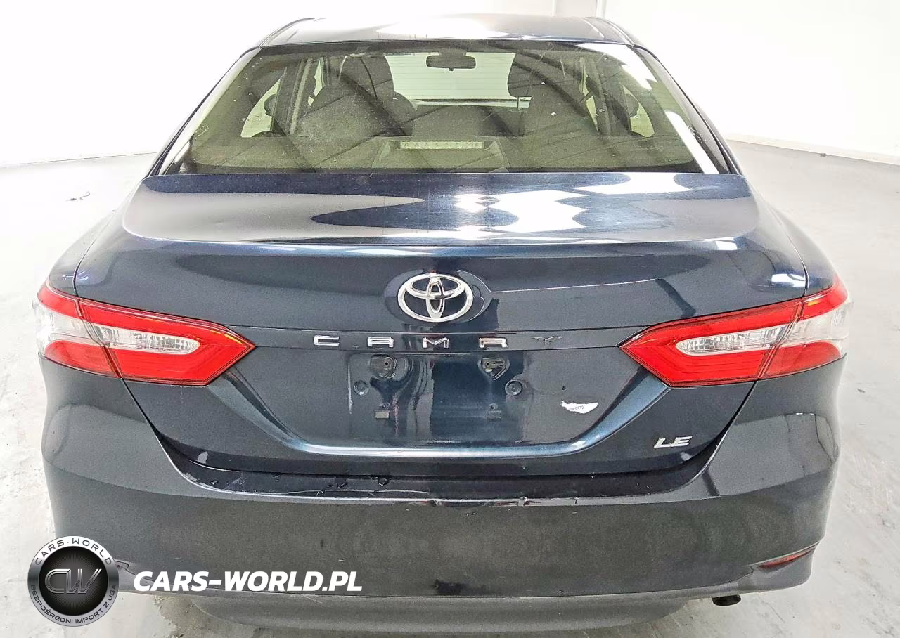 2018 Toyota Camry Le VIN:JTNB11HK8J3025726 - 6