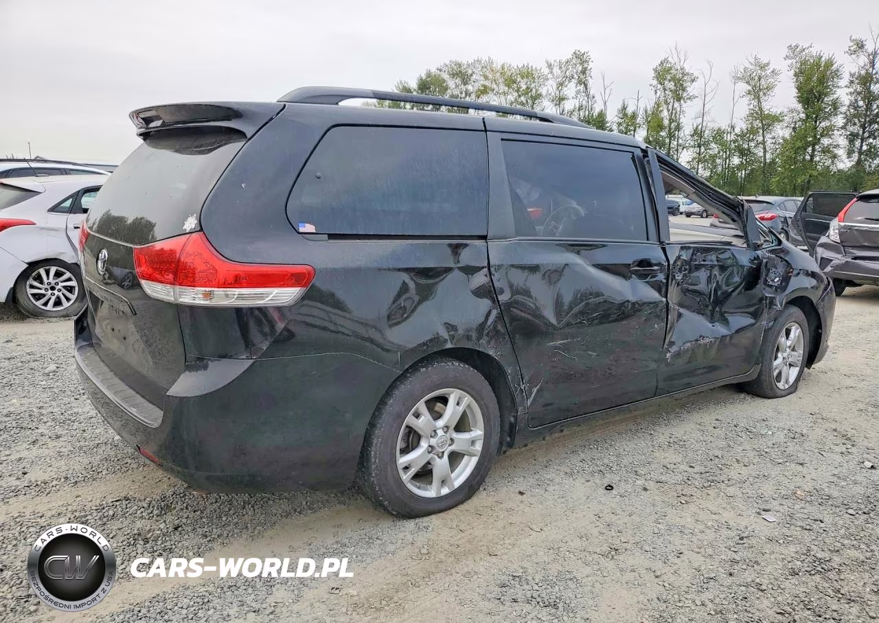 2014 Toyota Sienna Le VIN:5TDJK3DC9ES074039 - 3