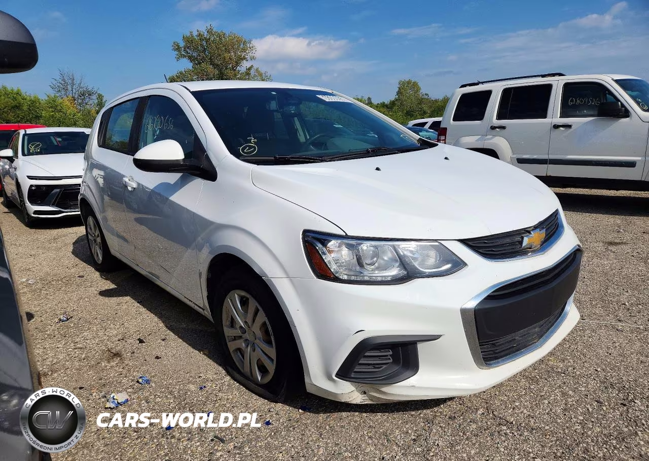 2020 Chevrolet Sonic VIN:1G1JG6SB6L4135782 - 4