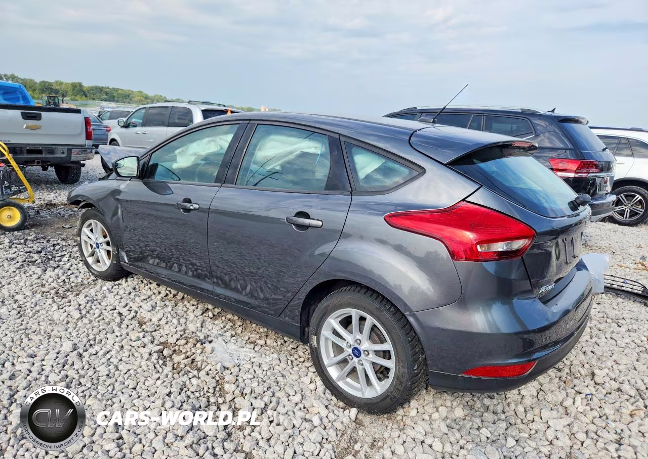 2018 Ford Focus Se VIN:1FADP3K28JL218187 - 2