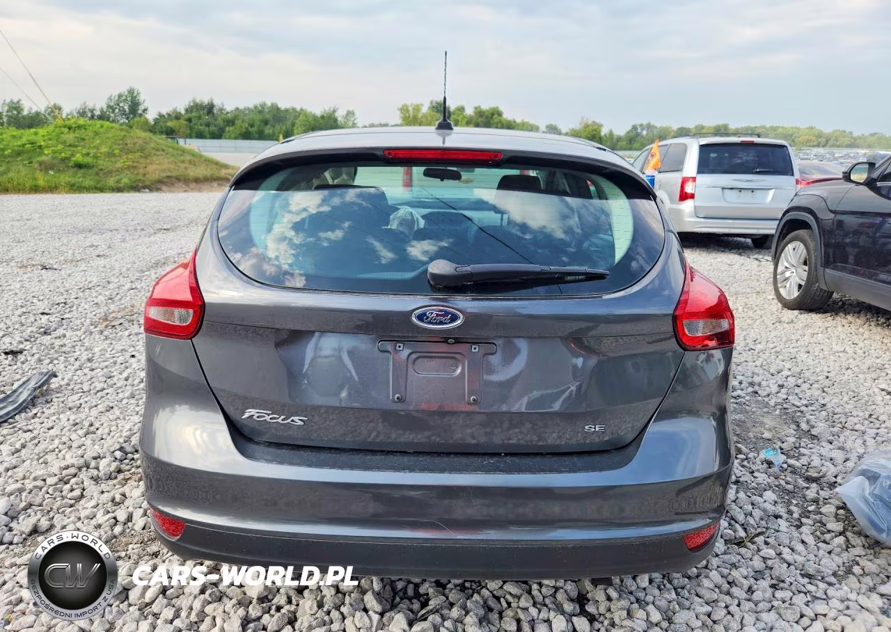 2018 Ford Focus Se VIN:1FADP3K28JL218187 - 6