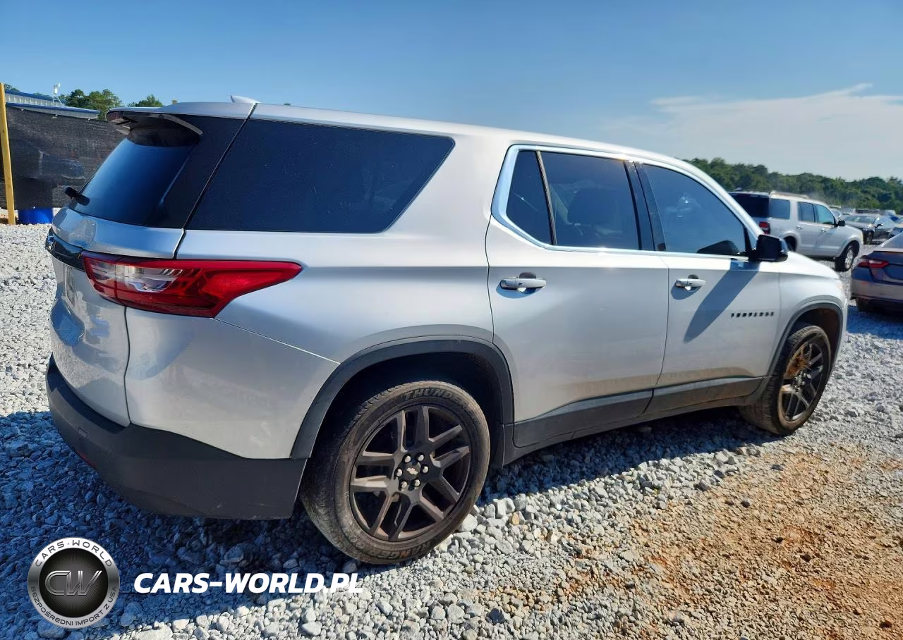 2018 Chevrolet Traverse Ls VIN:1GNERFKW4JJ253504 - 3