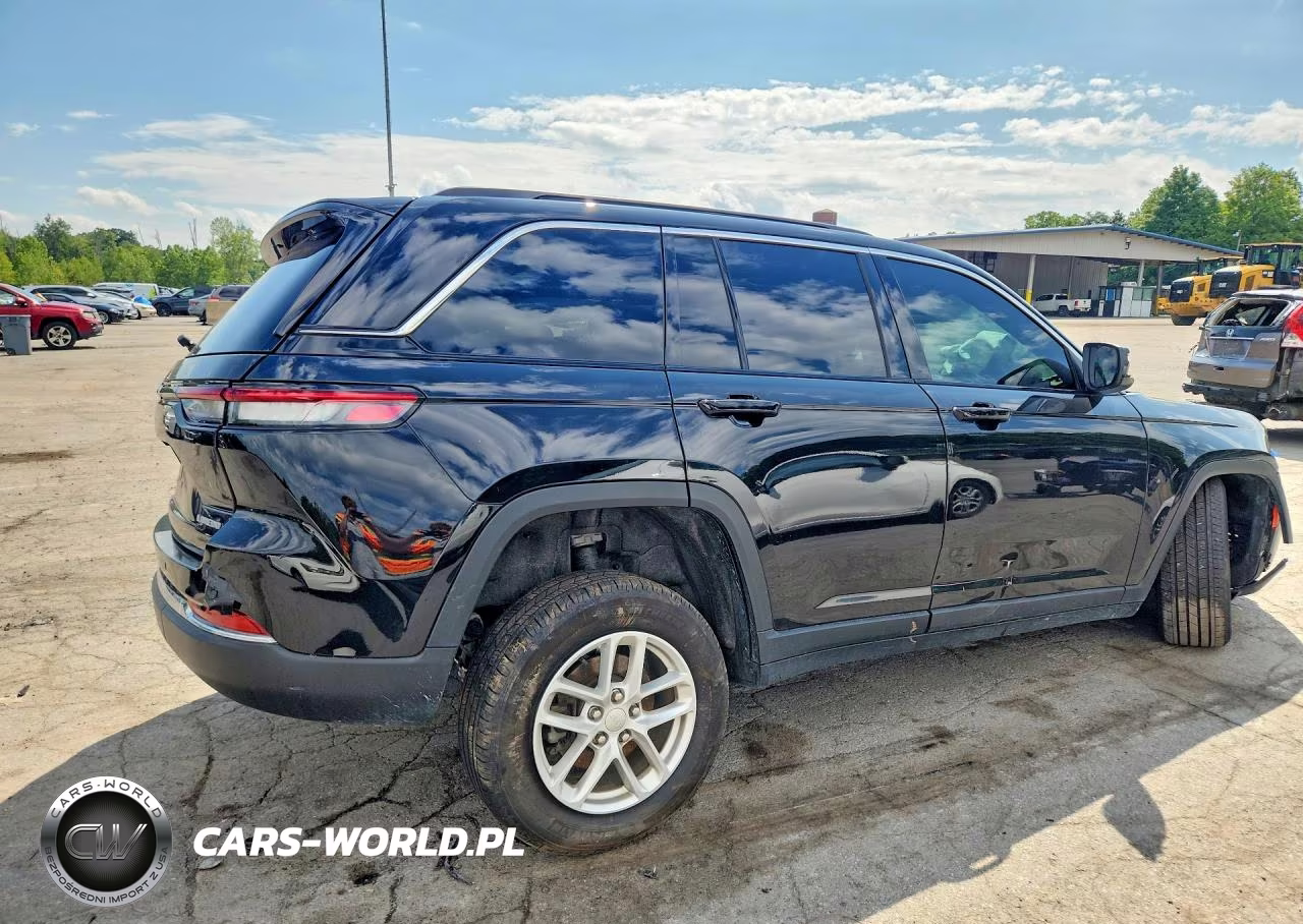 2024 Jeep Grand Cherokee Laredo VIN:1C4RJHAG5RC158859 - 3