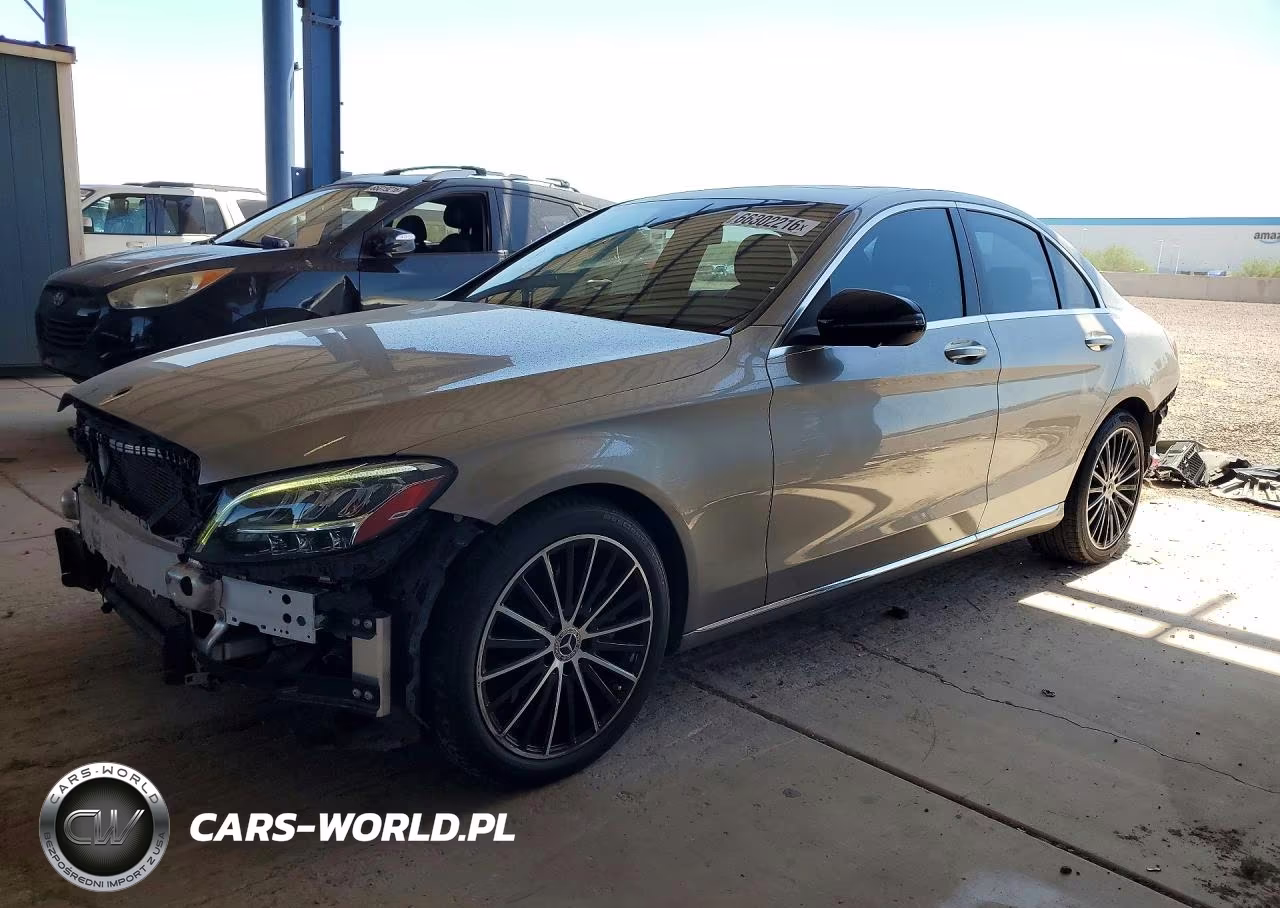2021 Mercedes-Benz C 300 – zdjęcie 1 z 13