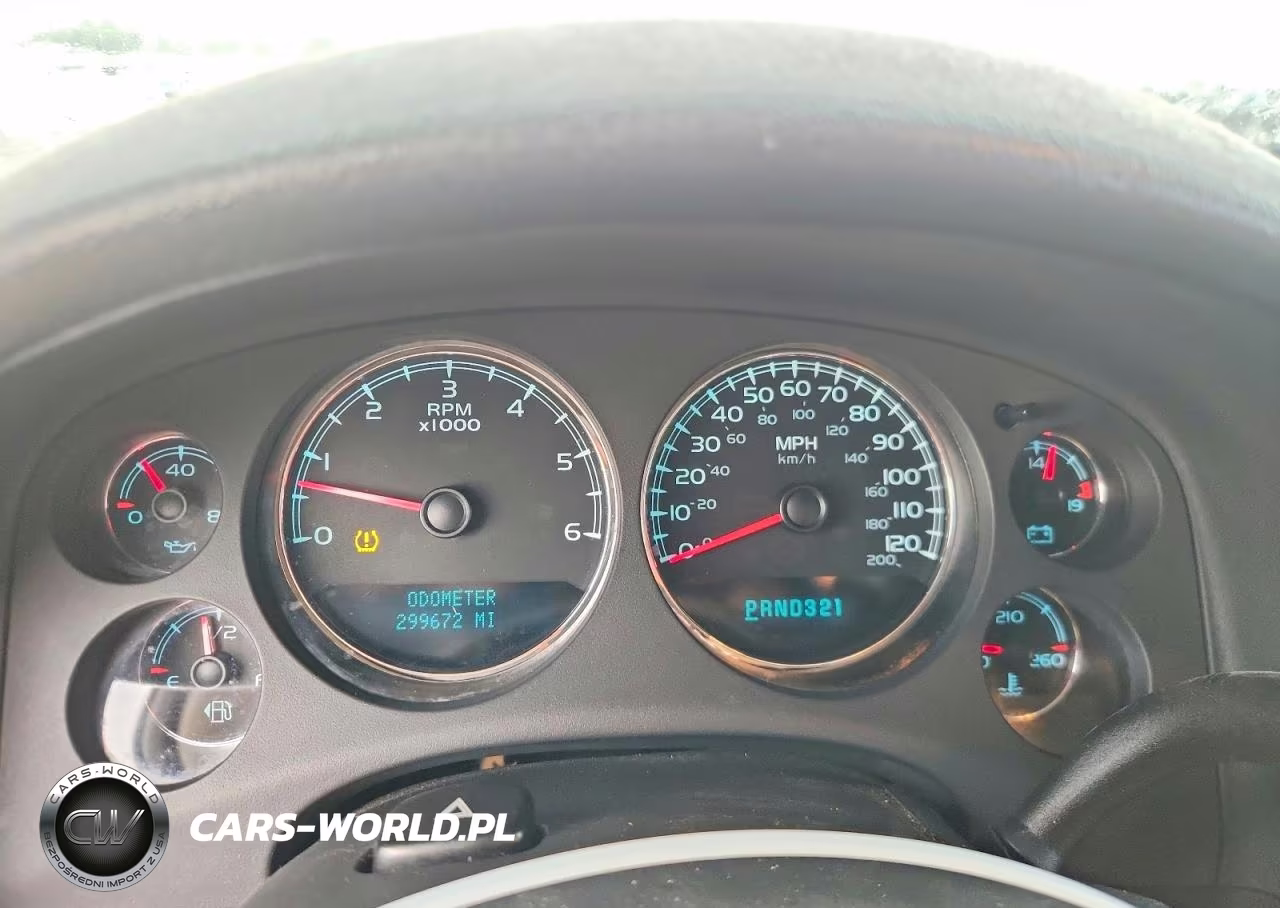 2007 Chevrolet Tahoe C1500 VIN:1GNFC13097R163214 - 9