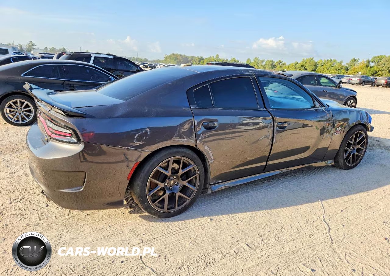2019 Dodge Charger Scat Pack VIN:2C3CDXGJ4KH530564 - 3