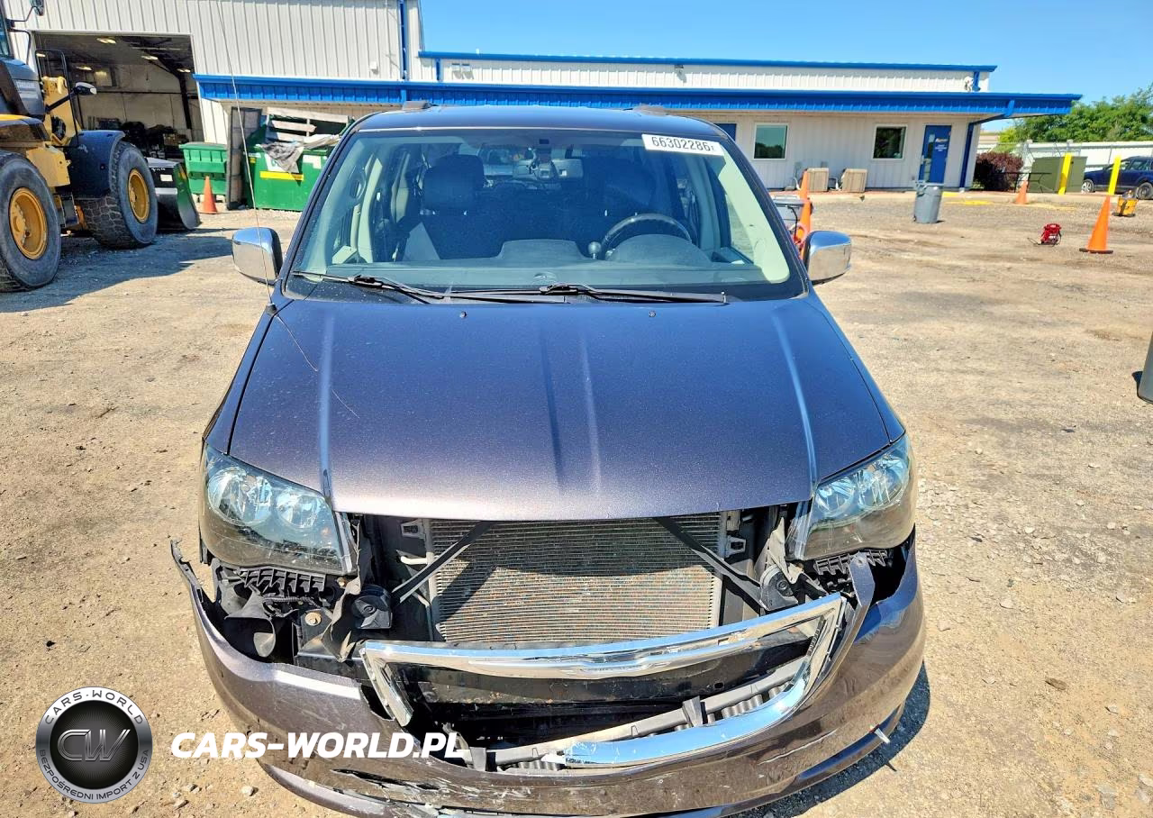 2015 Chrysler Town & Country Limited Platinum VIN:2C4RC1GG9FR506108 - 5
