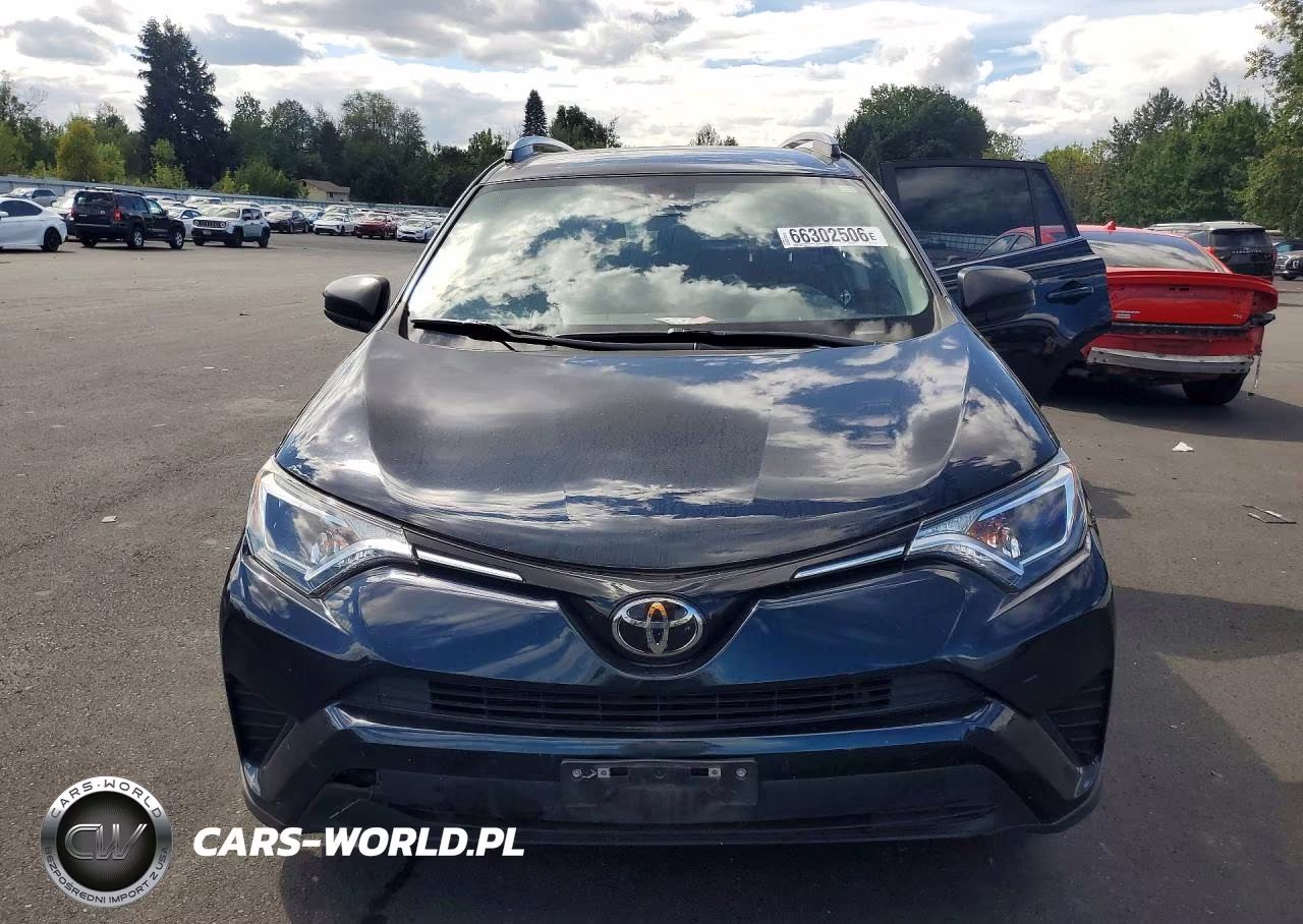 2018 Toyota Rav4 Le VIN:JTMBFREV2JD251340 - 5