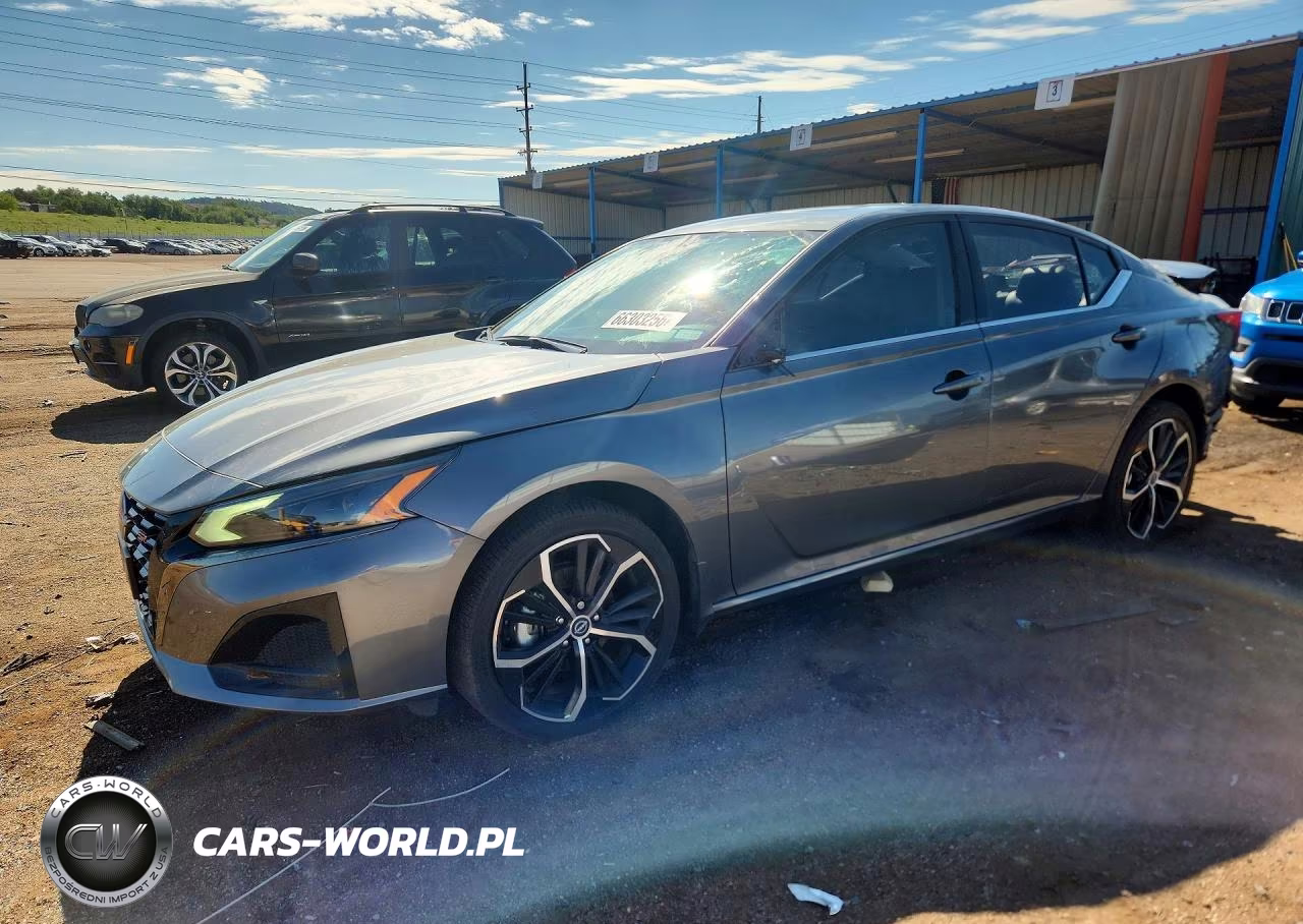 2025 Nissan Altima Sr – zdjęcie 1 z 12