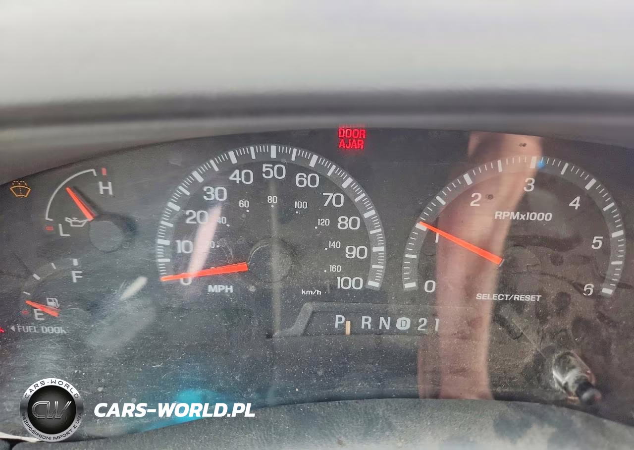 2000 Ford Expedition Xlt VIN:1FMPU16L2YLA60765 - 9