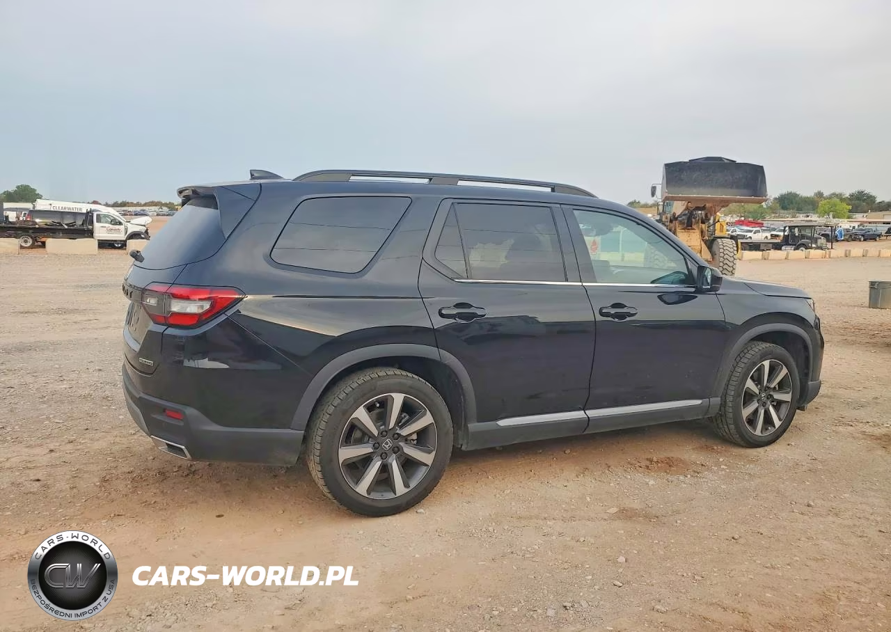2024 Honda Pilot Touring VIN:5FNYG1H74RB020675 - 3