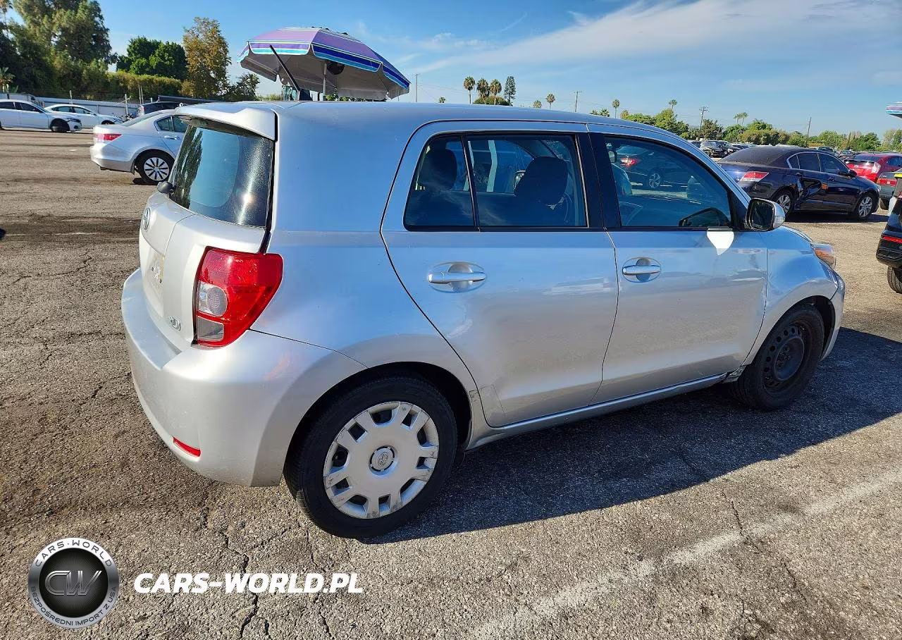 2013 Scion Xd Base VIN:JTKKUPB45D1037110 - 3