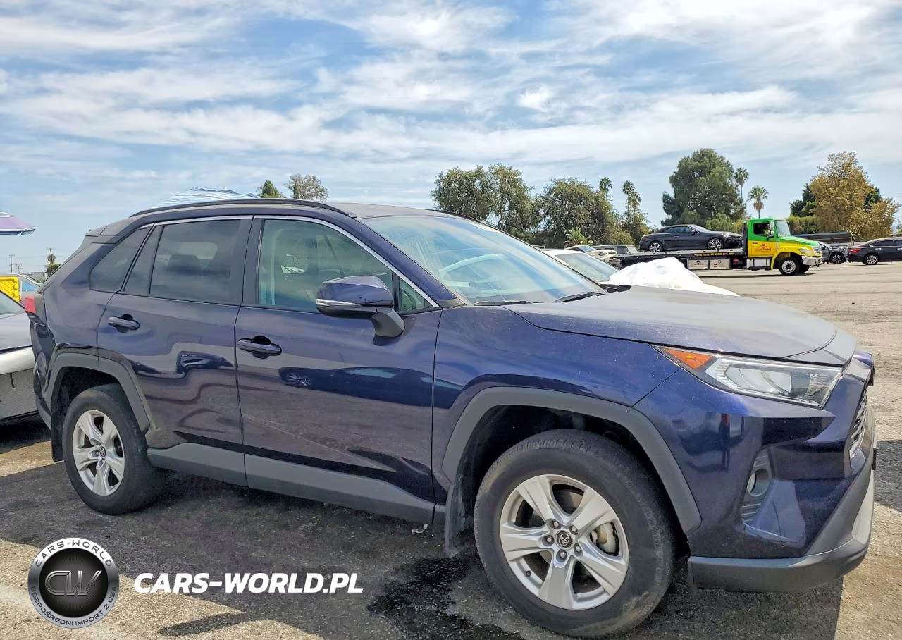 2021 Toyota Rav4 Xle VIN:2T3W1RFV4MW119735 - 4