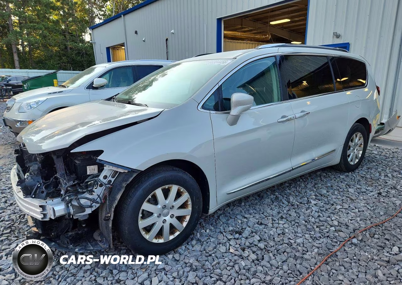 2017 Chrysler Pacifica Touring L Plus VIN:2C4RC1EGXHR622665 - 1