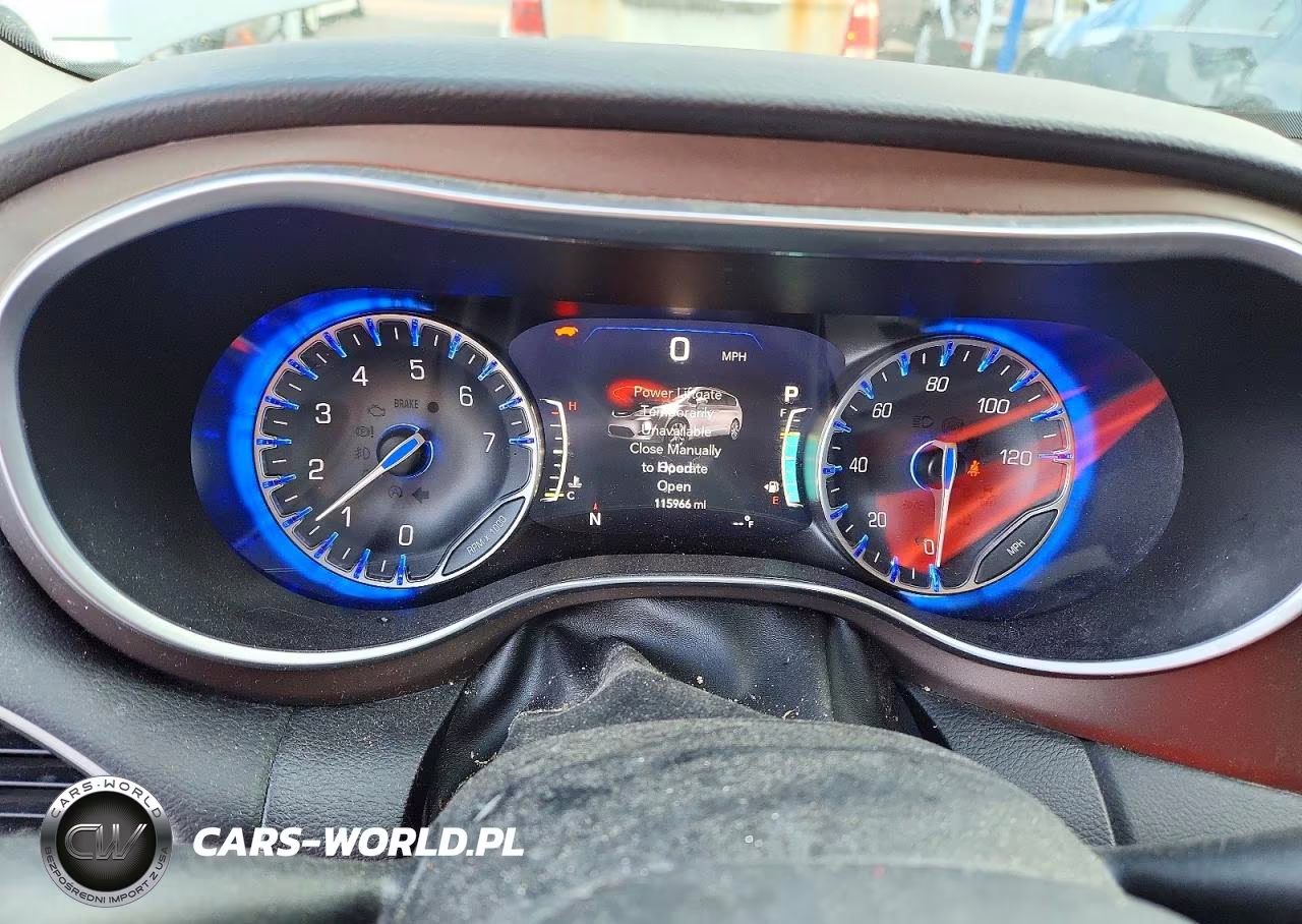 2017 Chrysler Pacifica Touring L Plus VIN:2C4RC1EGXHR622665 - 9
