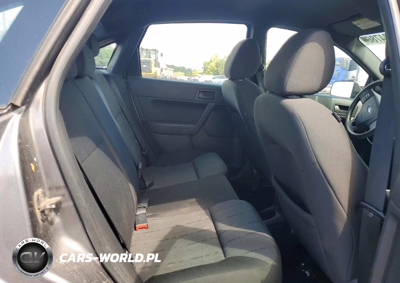 2010 Ford Focus Se VIN:1FAHP3FN8AW131183 - 10