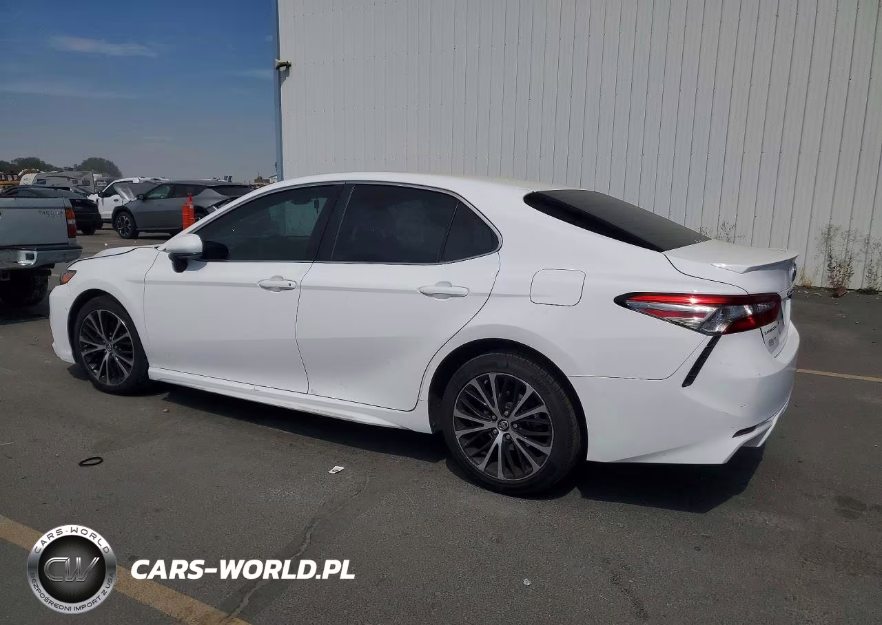 2018 Toyota Camry Se VIN:4T1B11HK8JU610624 - 2