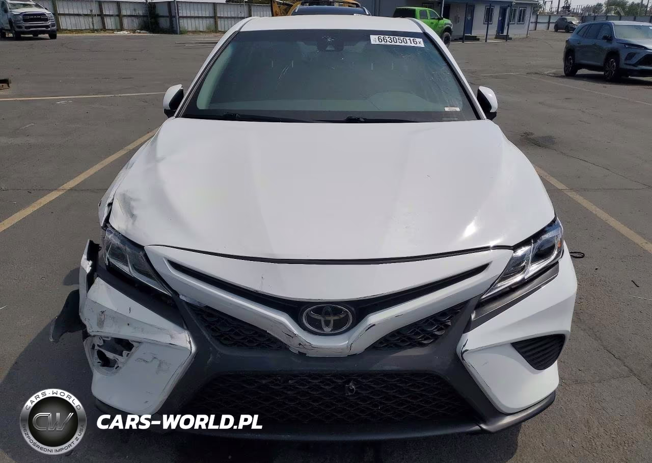 2018 Toyota Camry Se VIN:4T1B11HK8JU610624 - 5