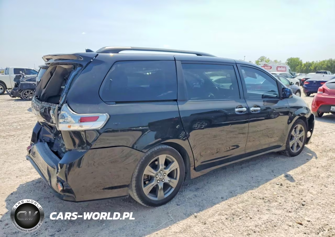 2018 Toyota Sienna Se 8-Passenger VIN:5TDXZ3DC5JS915399 - 3