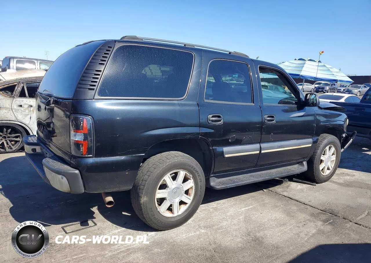 2004 Chevrolet Tahoe C1500 VIN:1GNEC13V84R157942 - 3