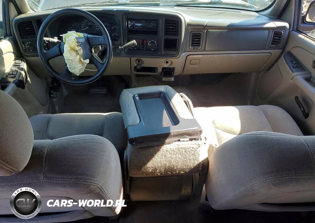 2004 Chevrolet Tahoe C1500 VIN:1GNEC13V84R157942 - 8