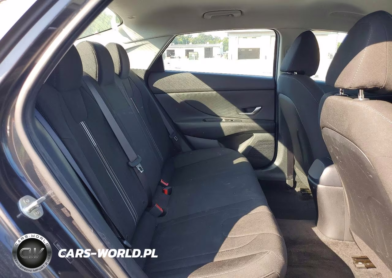 2022 Hyundai Elantra Sel VIN:5NPLM4AG6NH074697 - 10