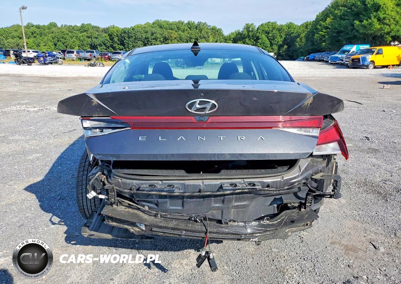 2022 Hyundai Elantra Sel VIN:5NPLM4AG6NH074697 - 6