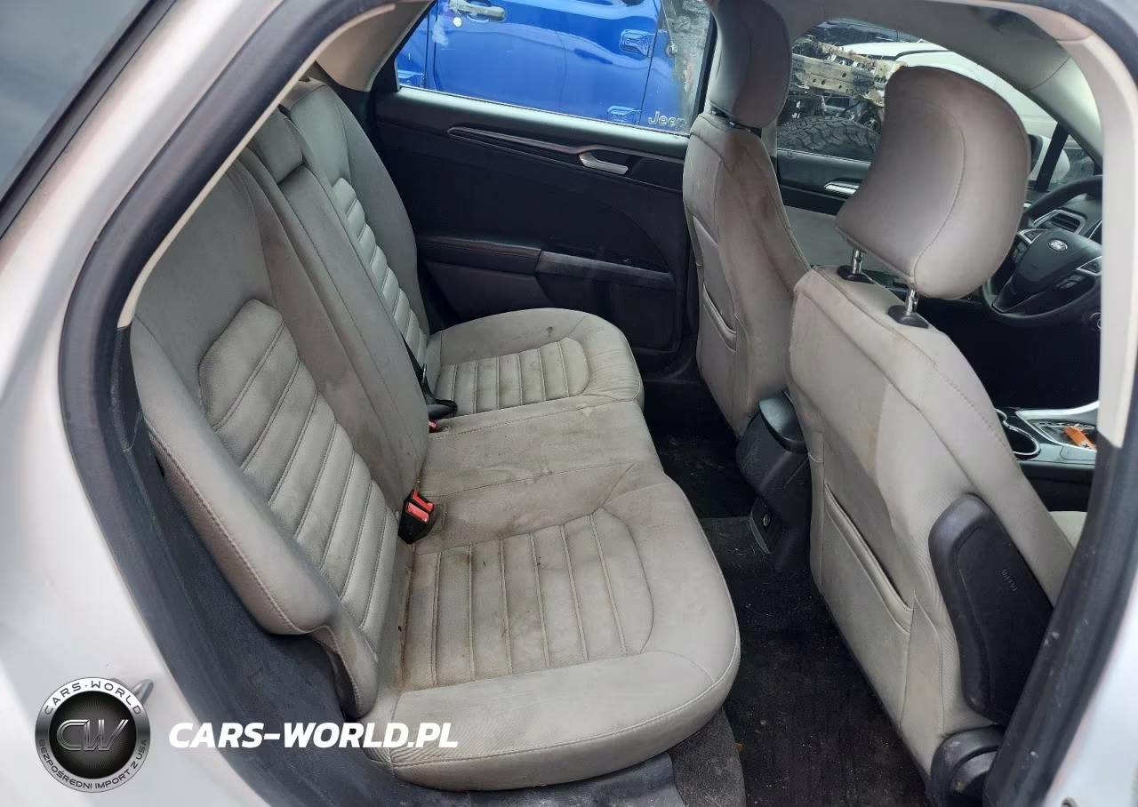 2015 Ford Fusion S VIN:3FA6P0G7XFR217739 - 10