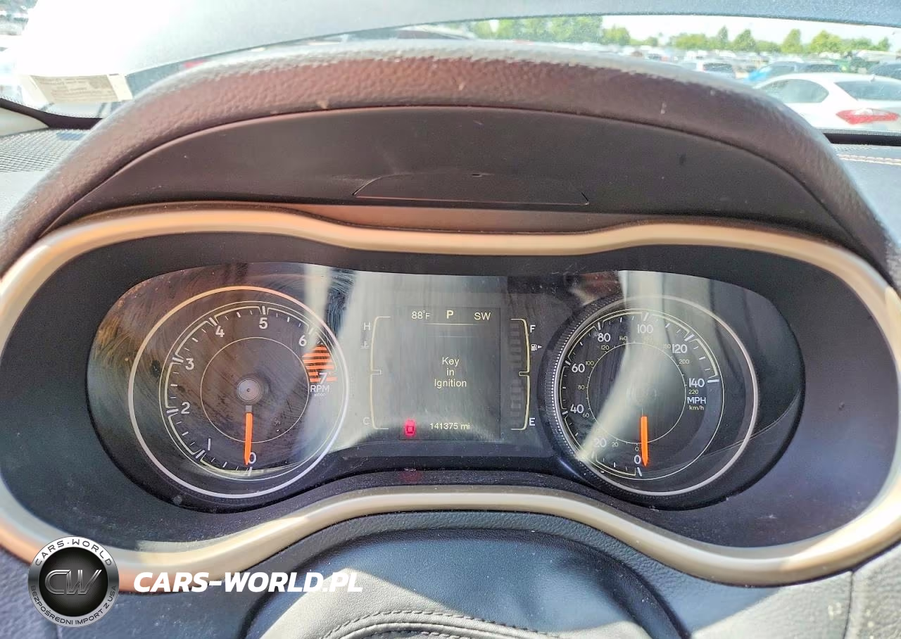 2016 Jeep Cherokee Sport VIN:1C4PJMAB3GW301243 - 9
