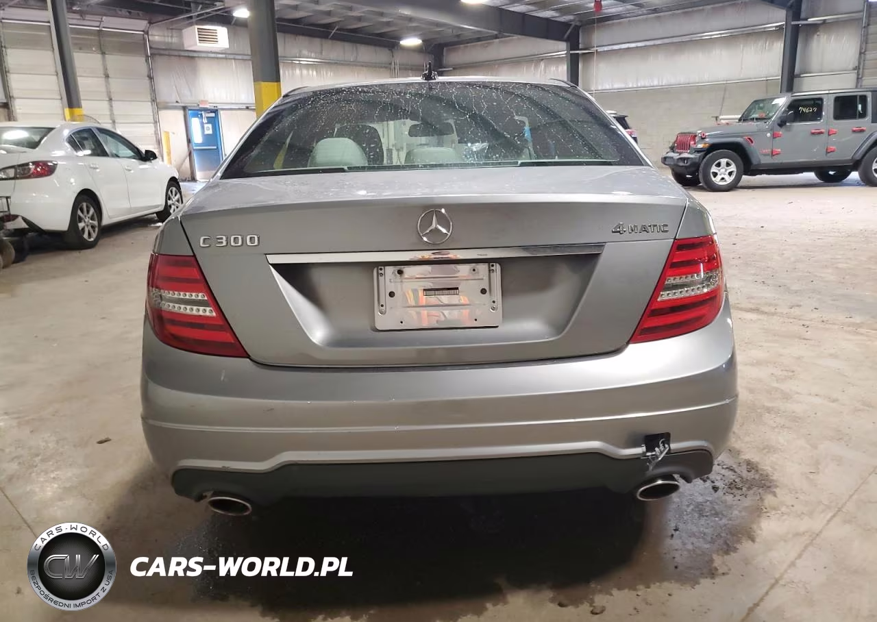2012 Mercedes-Benz C 300 4Matic VIN:WDDGF8BB9CR225646 - 6