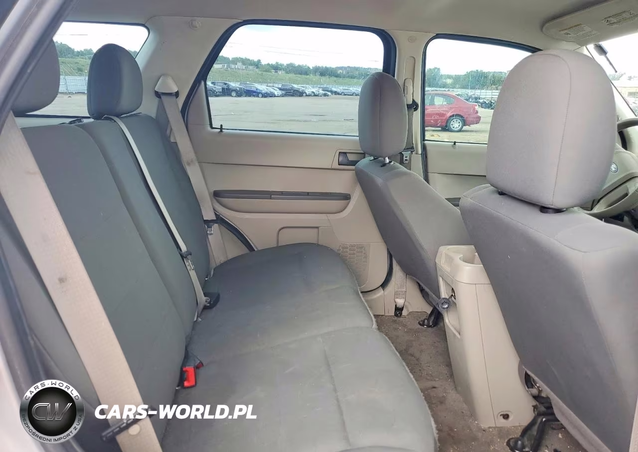 2011 Ford Escape Xls VIN:1FMCU9C77BKB24686 - 11