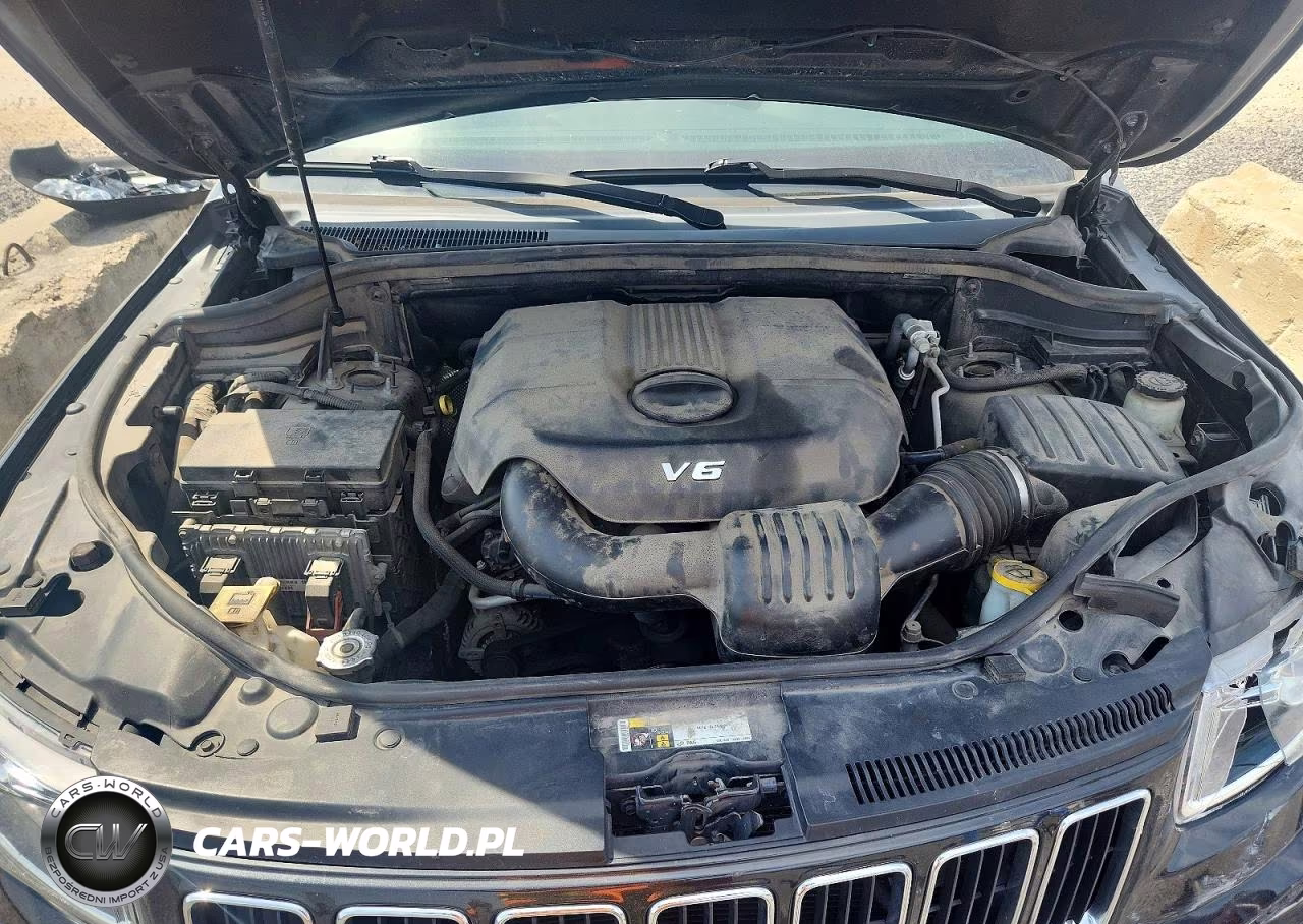 2015 Jeep Grand Cherokee Laredo VIN:1C4RJFAG8FC213577 - 12