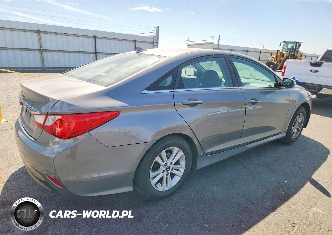 2014 Hyundai Sonata Gls VIN:5NPEB4AC7EH867812 - 3