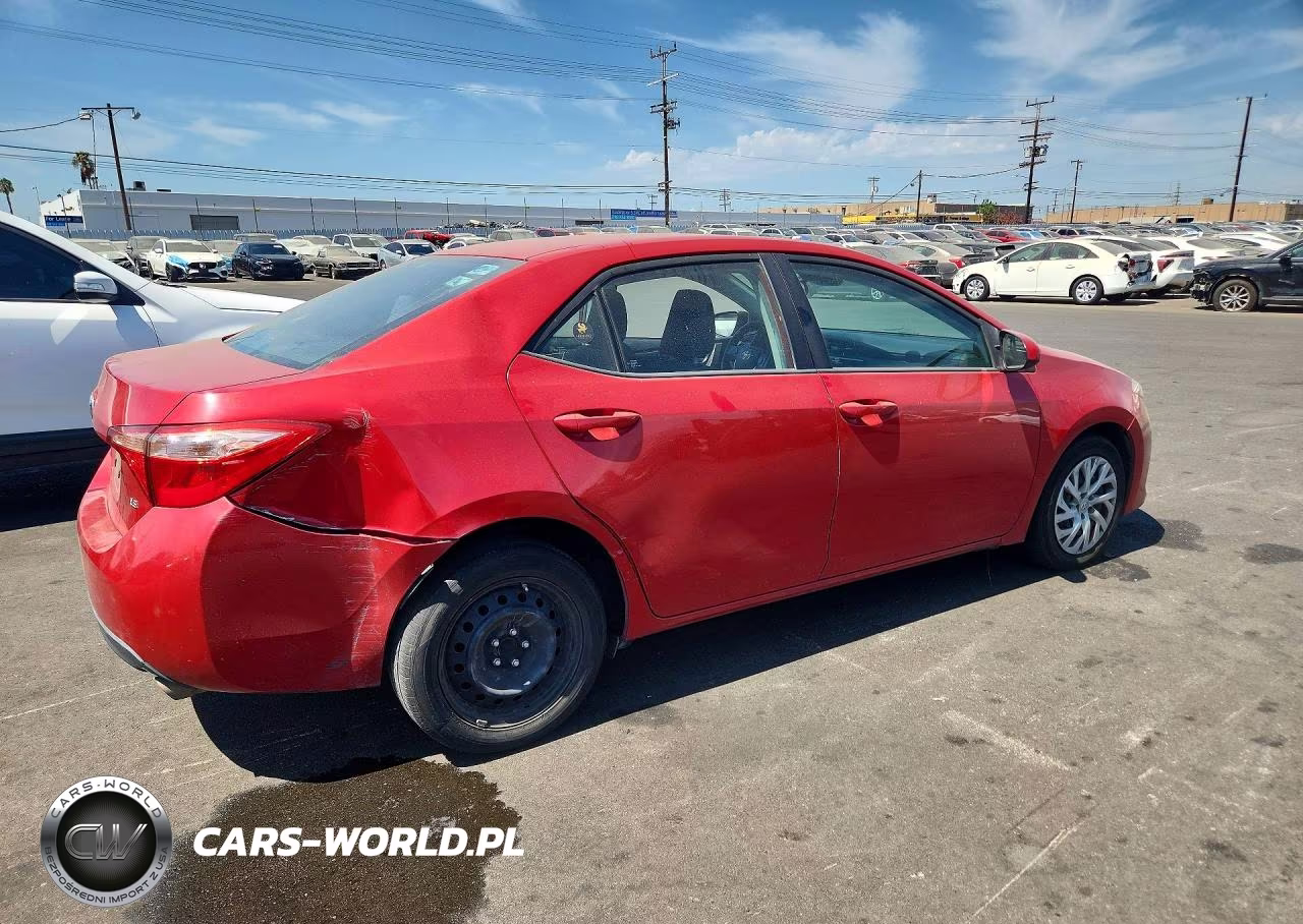 2018 Toyota Corolla Le VIN:2T1BURHE4JC069525 - 3