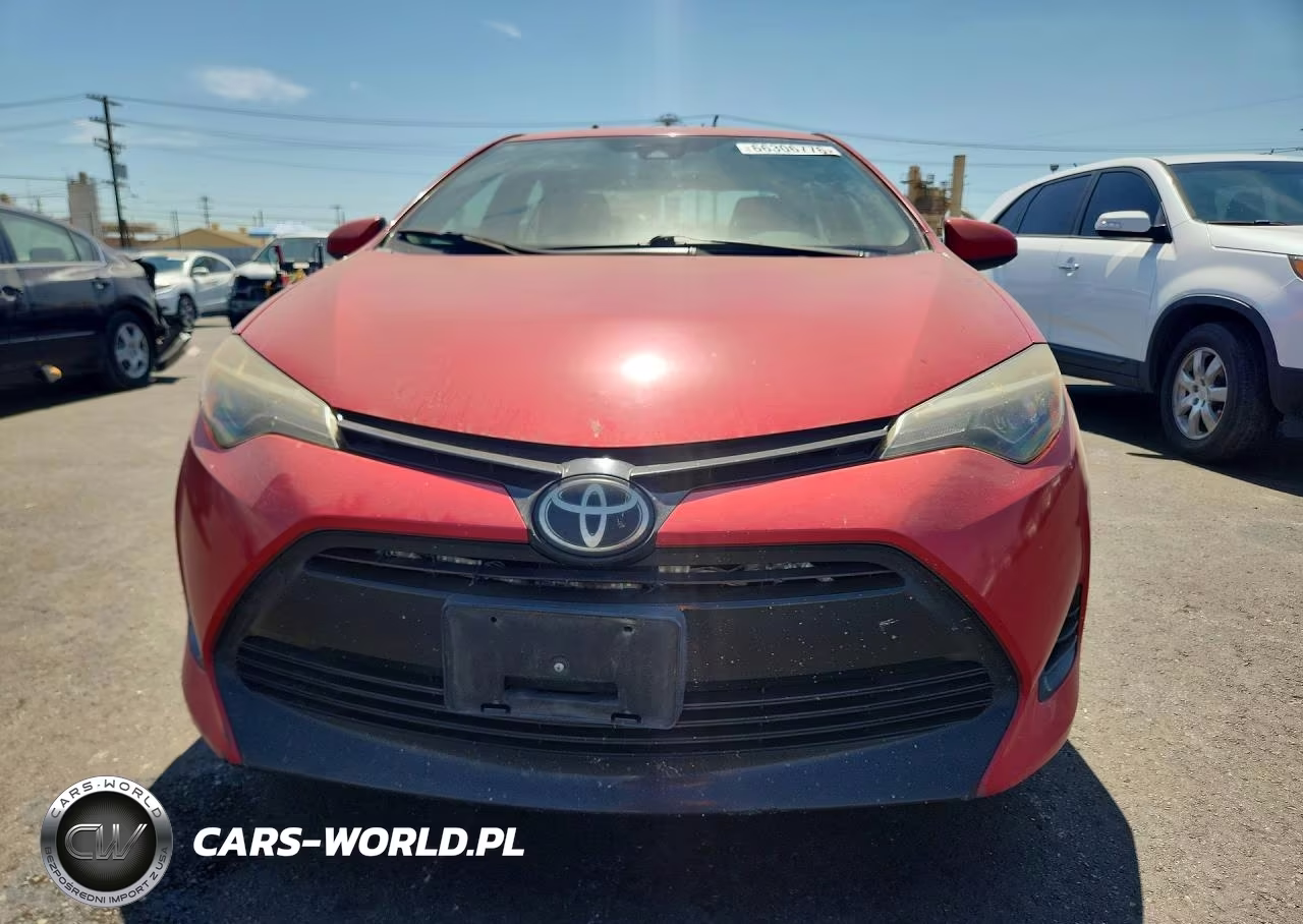 2018 Toyota Corolla Le VIN:2T1BURHE4JC069525 - 5