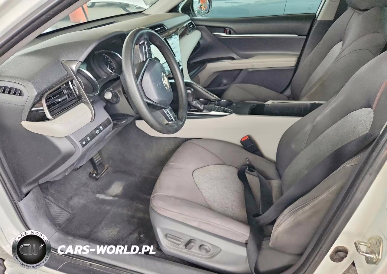 2019 Toyota Camry Le VIN:4T1B31HK1KU508772 - 7