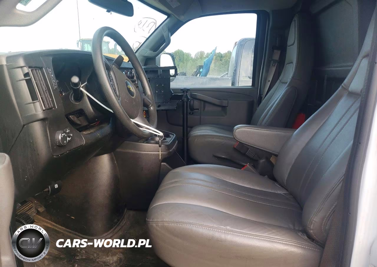2021 Chevrolet Express G2500 VIN:1GCWGAF74M1163783 - 7