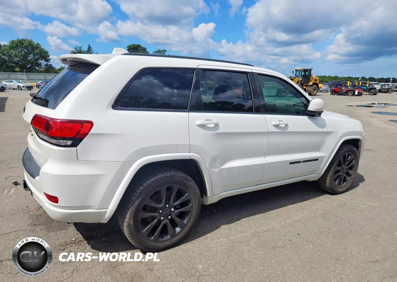 2019 Jeep Grand Cherokee Laredo VIN:1C4RJFAG5KC778492 - 3