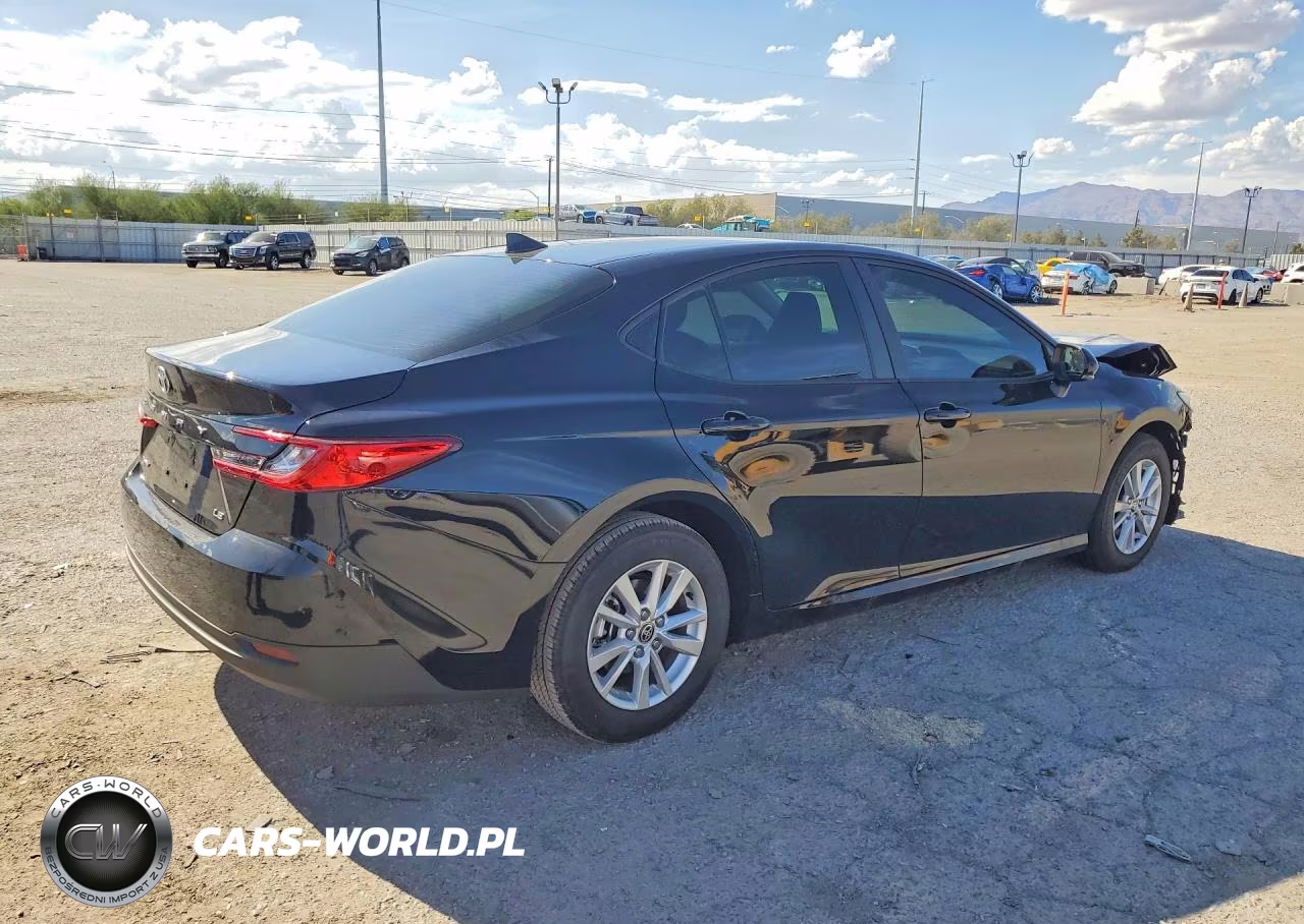 2026 Toyota Camry Le VIN:4T1DAACK7TU740705 - 3