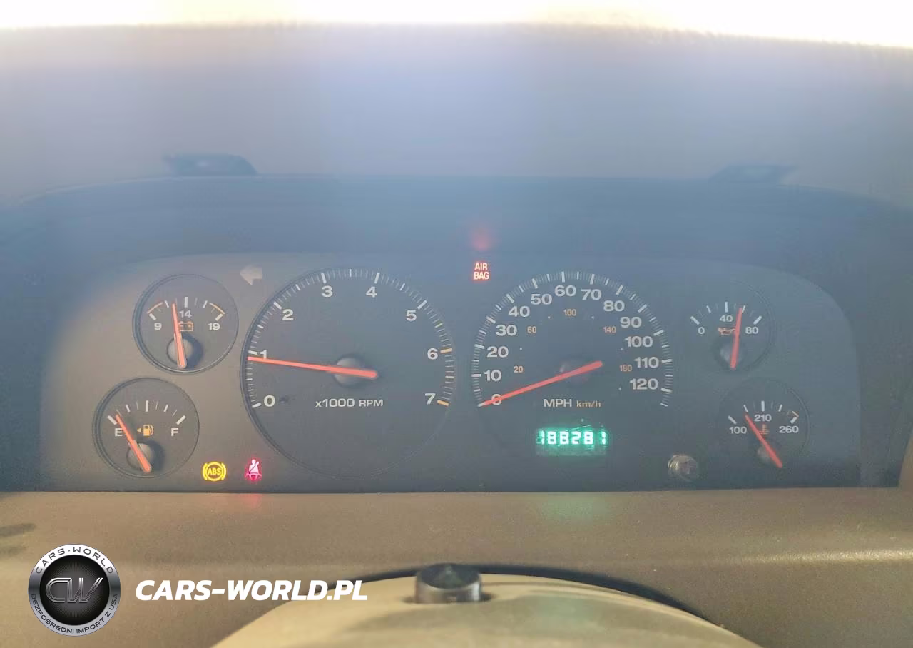 2001 Jeep Grand Cherokee Laredo VIN:1J4GW48S21C618571 - 9