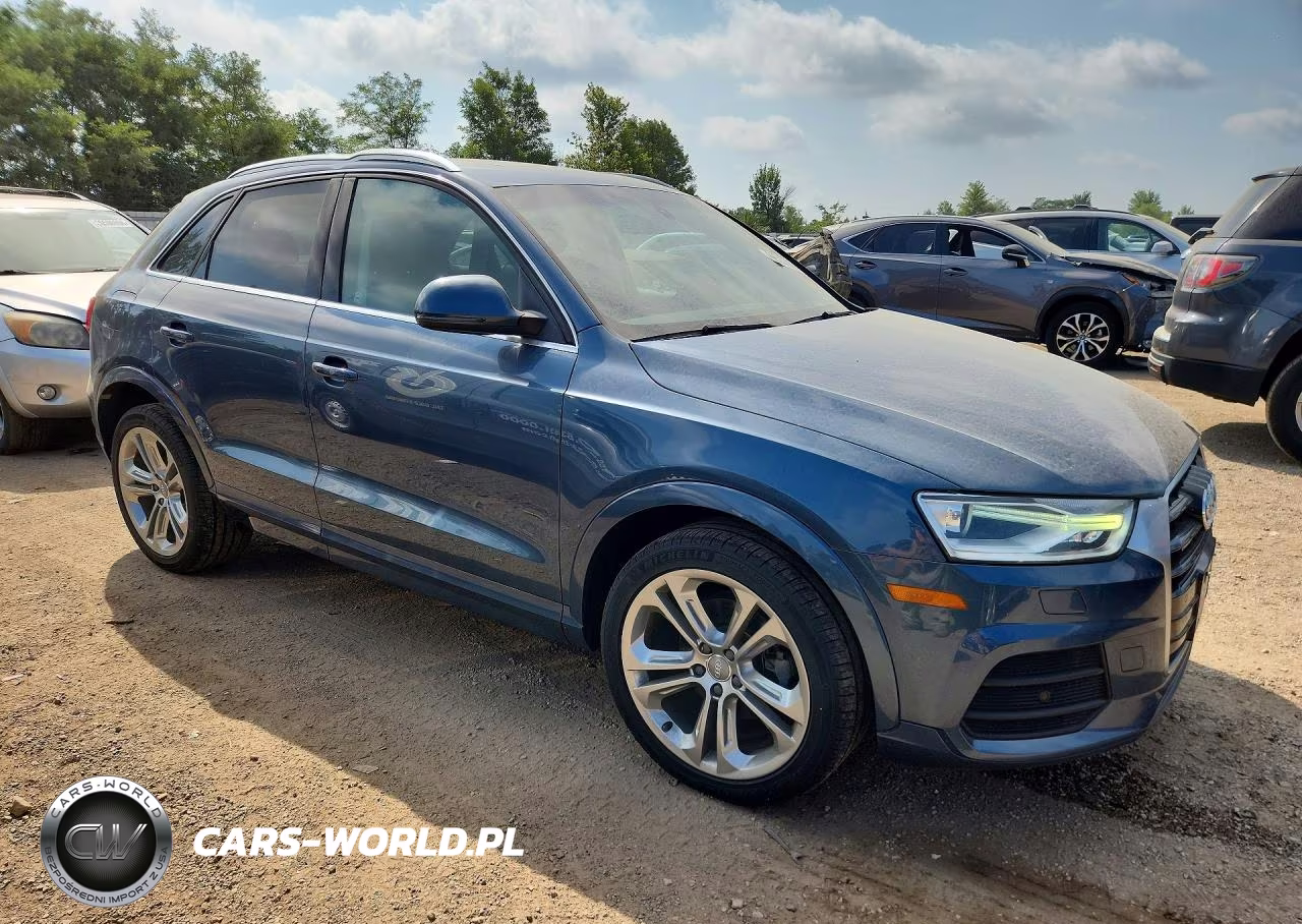 2016 Audi Q3 Premium Plus VIN:WA1EFCFS5GR010697 - 4