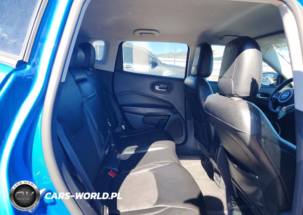 2018 Jeep Compass Latitude VIN:3C4NJCBB5JT137667 - 10