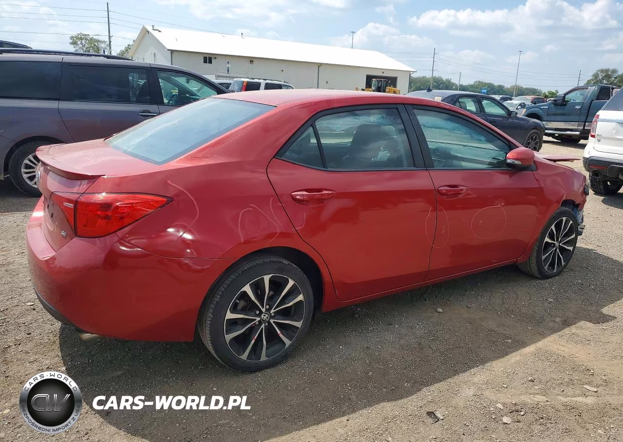 2017 Toyota Corolla Se VIN:5YFBURHE2HP582900 - 3