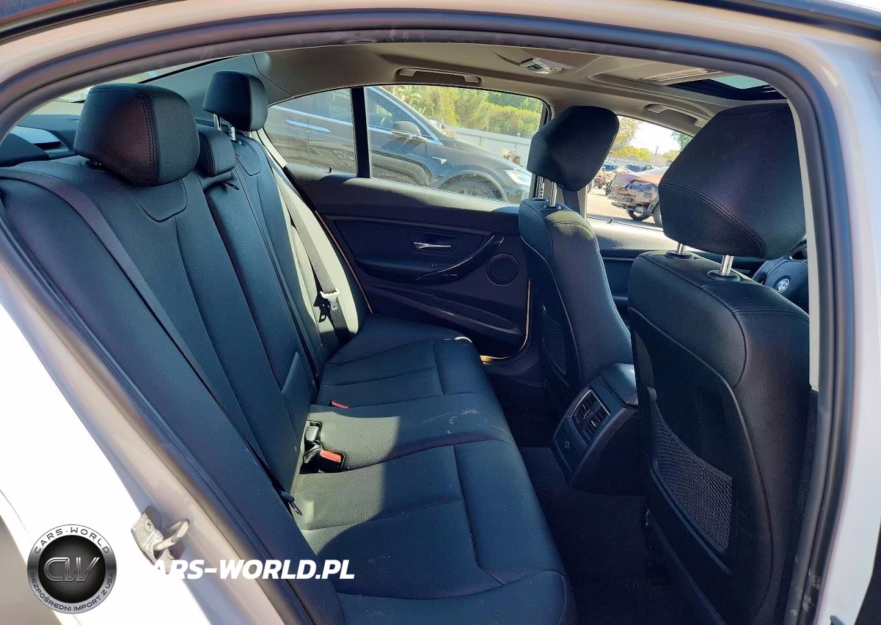 2018 BMW 320 I VIN:WBA8A9C54JAH13653 - 10