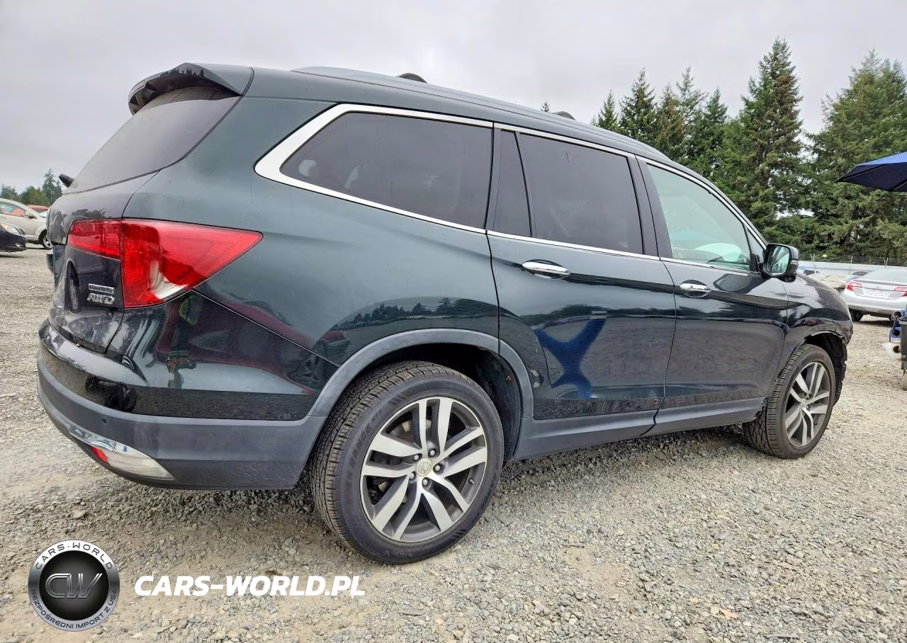 2017 Honda Pilot Touring VIN:5FNYF6H96HB014960 - 3