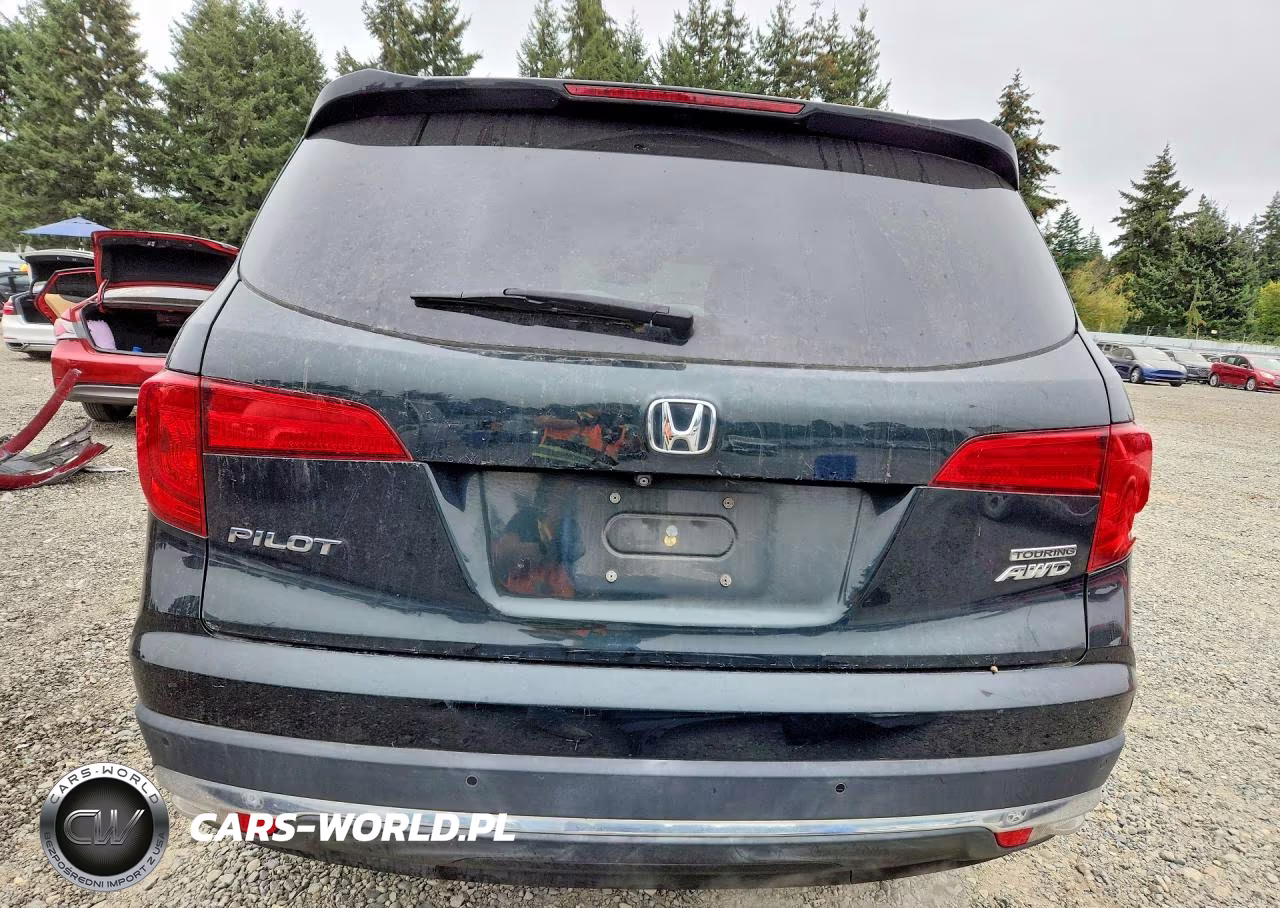 2017 Honda Pilot Touring VIN:5FNYF6H96HB014960 - 6
