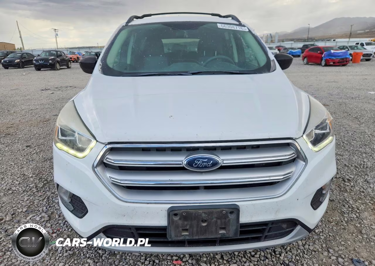 2017 Ford Escape Se VIN:1FMCU0GDXHUC82528 - 5
