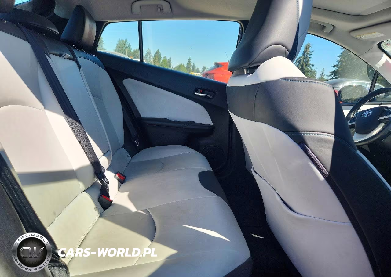 2017 Toyota Prius Four VIN:JTDKARFU8H3053091 - 10